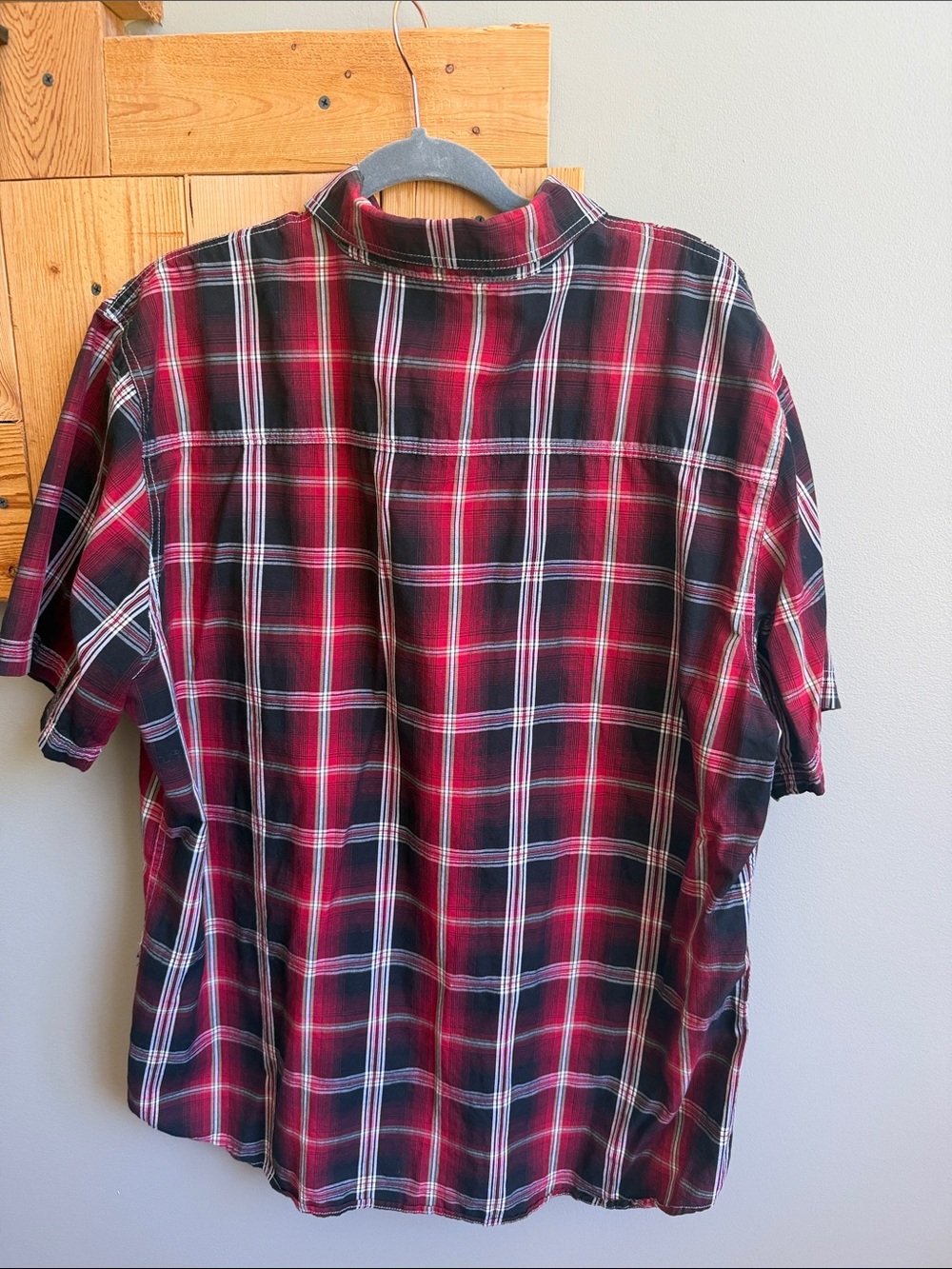 Harley-Davidson Red and Black Plaid Short-Sleeve Button-Down Shirt - Picture 4 of 5